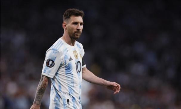 文章讲述隨炀帝为了建设洛阳城的宏伟工程，背后原黑带来的后果